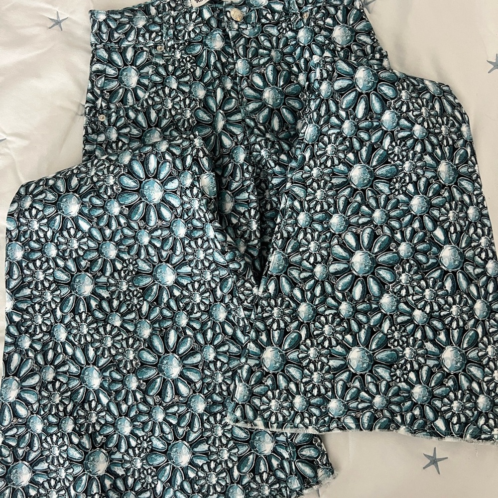 Ranch Dress'n Blue Floral Women's Flare Jeans - Picture 2 of 3